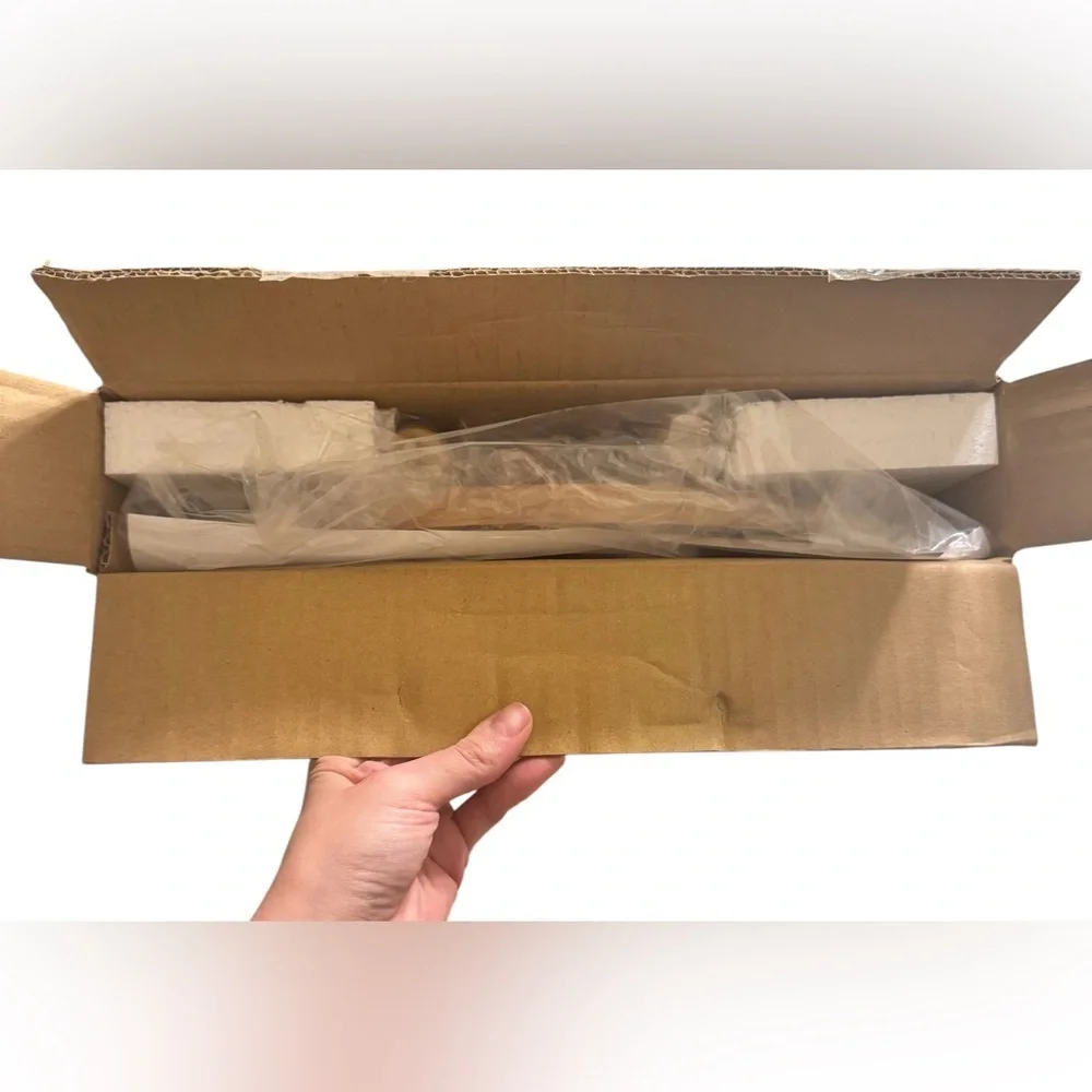 NWT 16-Rod Round Rack